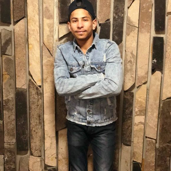 Meet your Posher, Amit - Picture 1 of 1